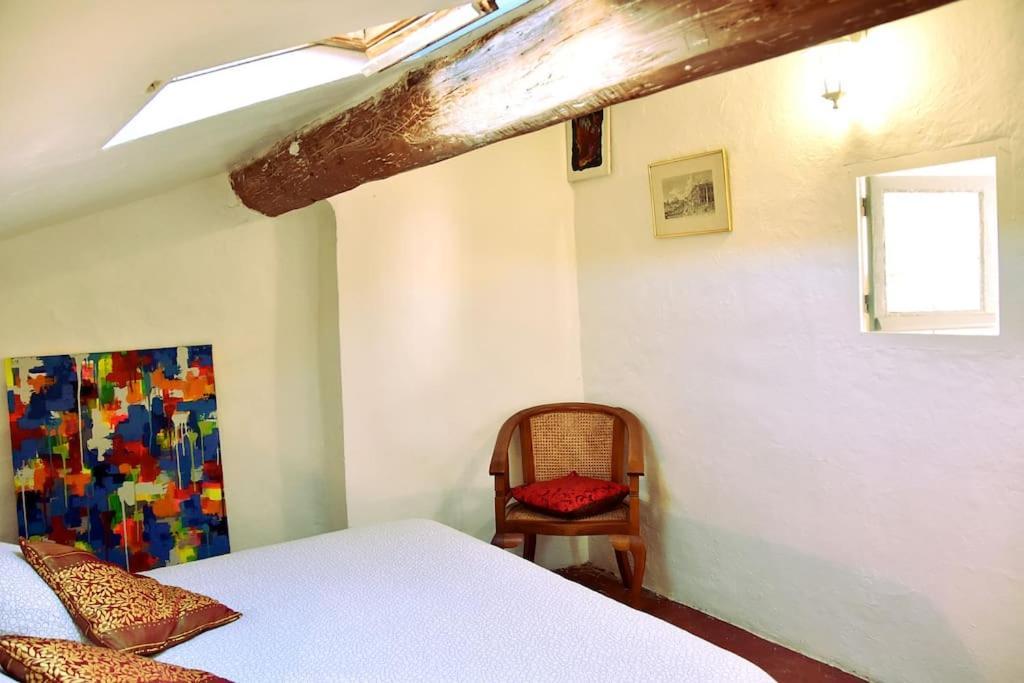 Lovely Flat In The Heart Of The Medieval City Hyères Exterior foto