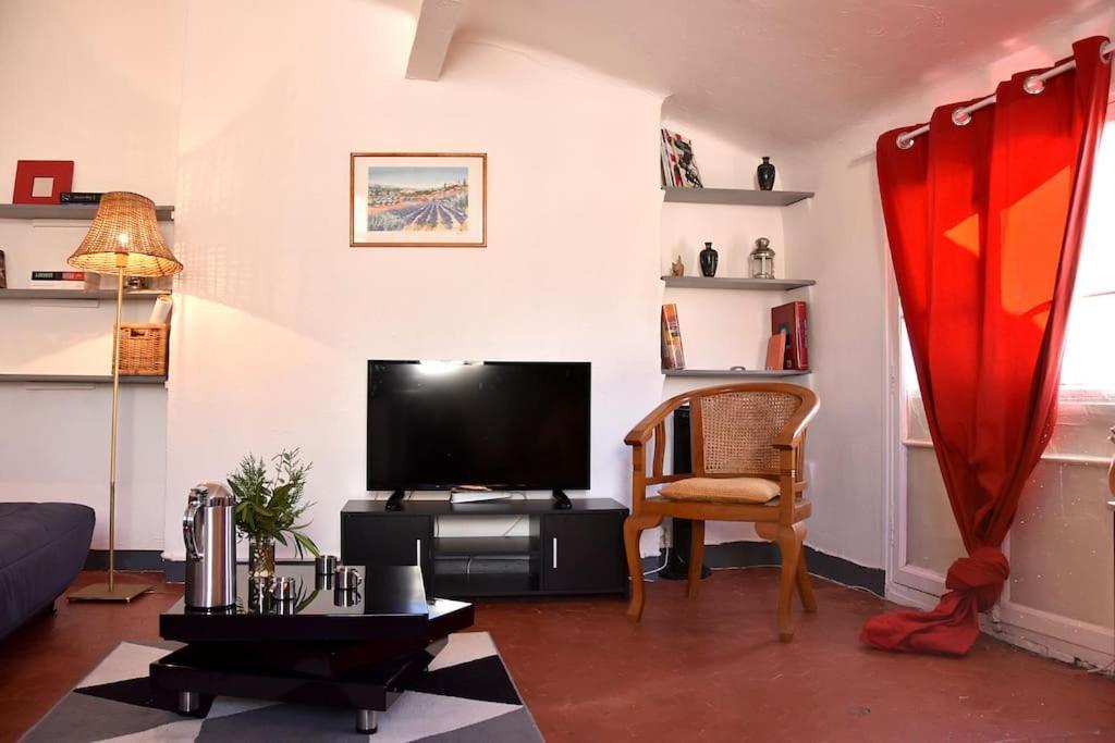 Lovely Flat In The Heart Of The Medieval City Hyères Exterior foto